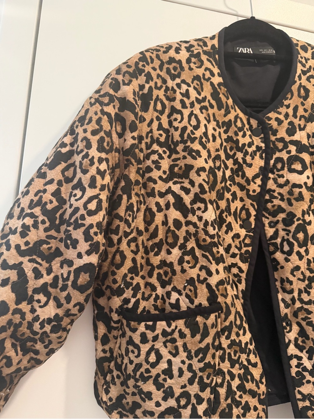 ZARA Leopard-Print Quilted Bomber Jacket in Tan and Black - Picture 5 of 6